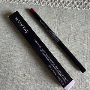 Mary Kay Waterproof Lip Liner - berry full size